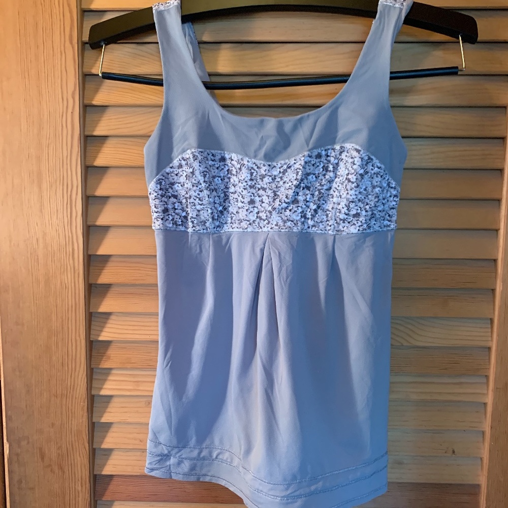 Lululemon Tame Me Tank LIKE NEW